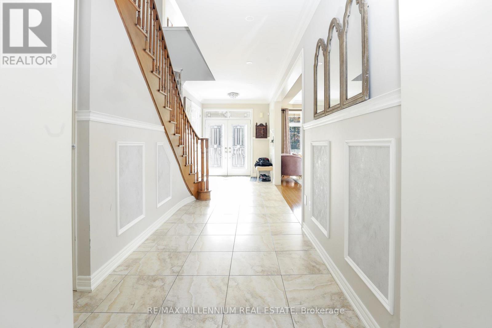 58 Trail Boulevard, Springwater, Ontario  L9X 0S4 - Photo 4 - S12565802