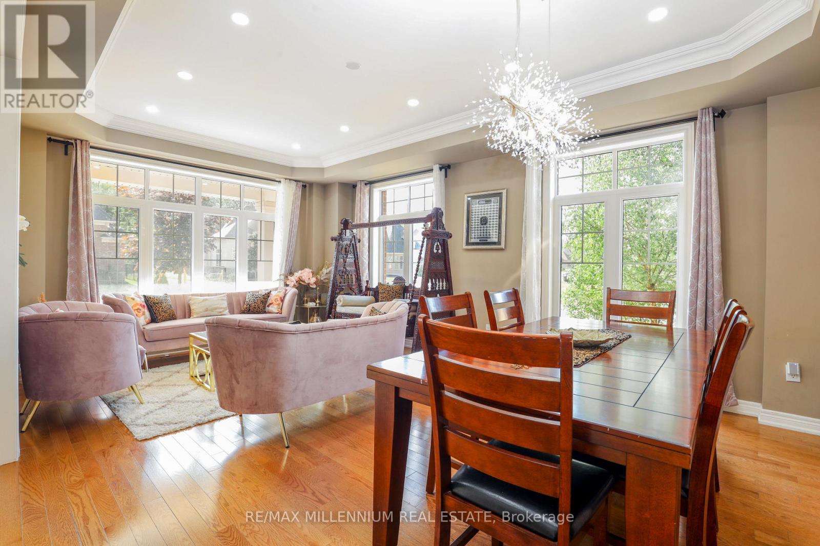 58 Trail Boulevard, Springwater, Ontario  L9X 0S4 - Photo 6 - S12565802