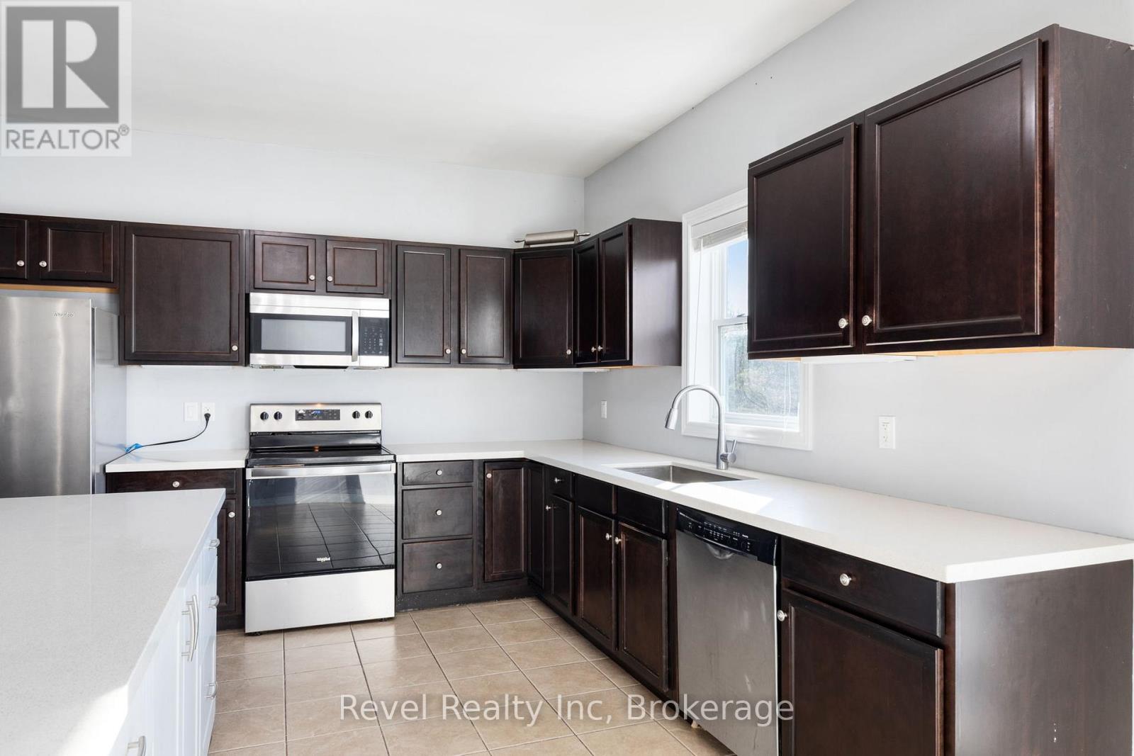 23 Rue Helene, Tiny (Lafontaine), Ontario  L9M 0H1 - Photo 9 - S12565840