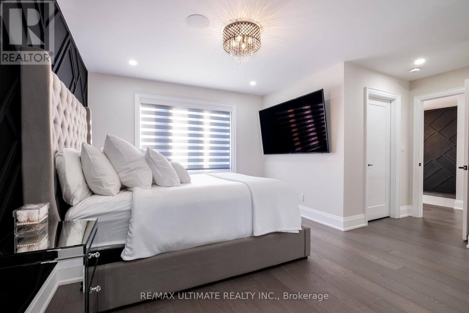 31 Flindon Road N, Toronto, Ontario  M9M 1J1 - Photo 26 - W12565674