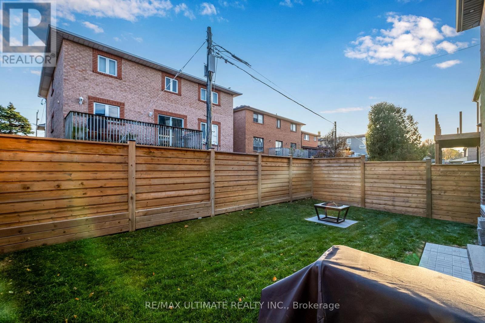 31 Flindon Road N, Toronto, Ontario  M9M 1J1 - Photo 42 - W12565674