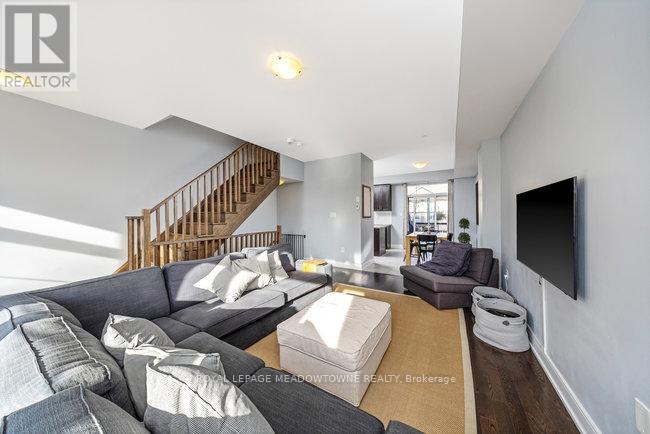 16 Kersey Lane, Halton Hills, Ontario  L7G 0K1 - Photo 10 - W12565698