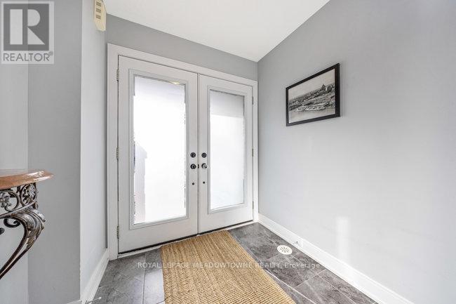 16 Kersey Lane, Halton Hills, Ontario  L7G 0K1 - Photo 3 - W12565698