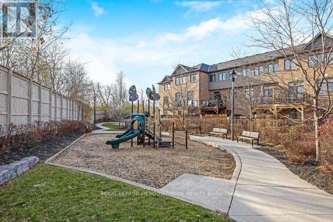 16 Kersey Lane, Halton Hills, Ontario  L7G 0K1 - Photo 32 - W12565698