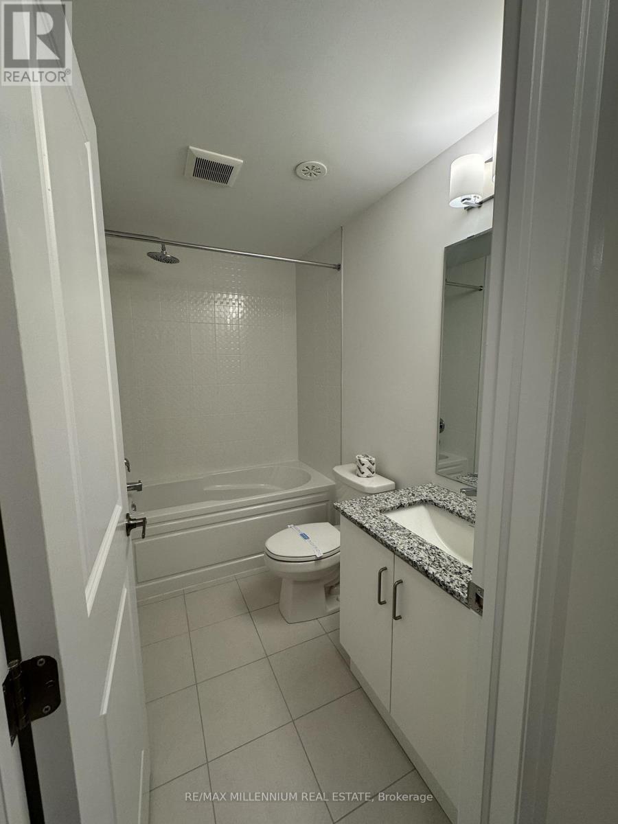 3278 Crystal Drive, Oakville, Ontario  L6M 4K1 - Photo 12 - W12565704