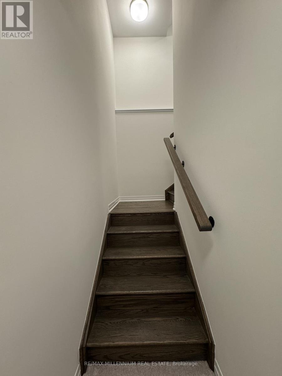 3278 Crystal Drive, Oakville, Ontario  L6M 4K1 - Photo 14 - W12565704