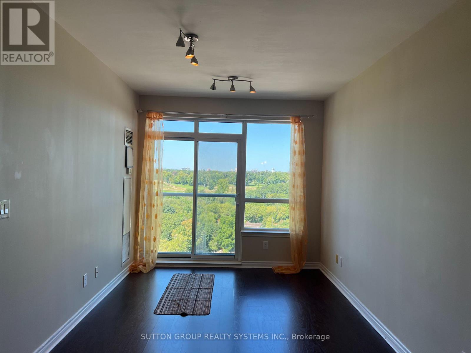 1207 - 3865 Lake Shore Boulevard W, Toronto, Ontario  M8W 0A2 - Photo 4 - W12565770