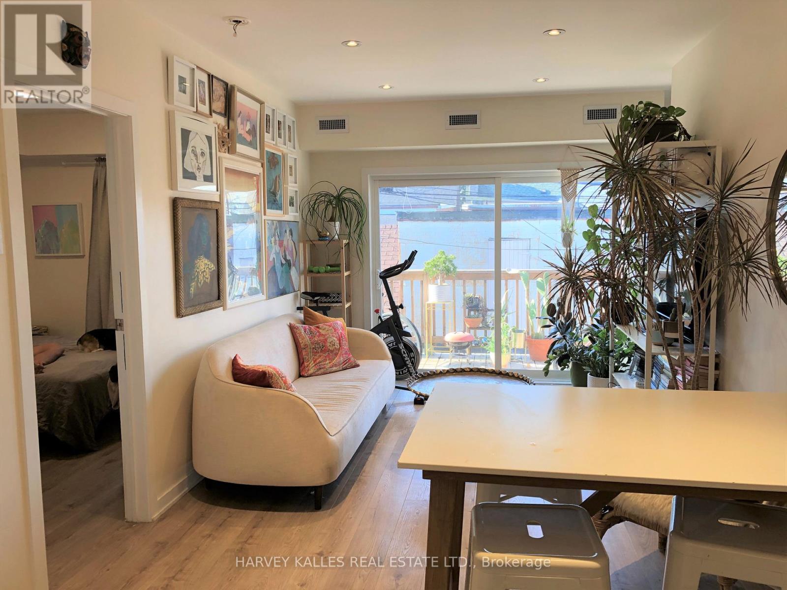 4 - 1216 St Clair Avenue W, Toronto, Ontario  M6E 1B4 - Photo 2 - W12565788