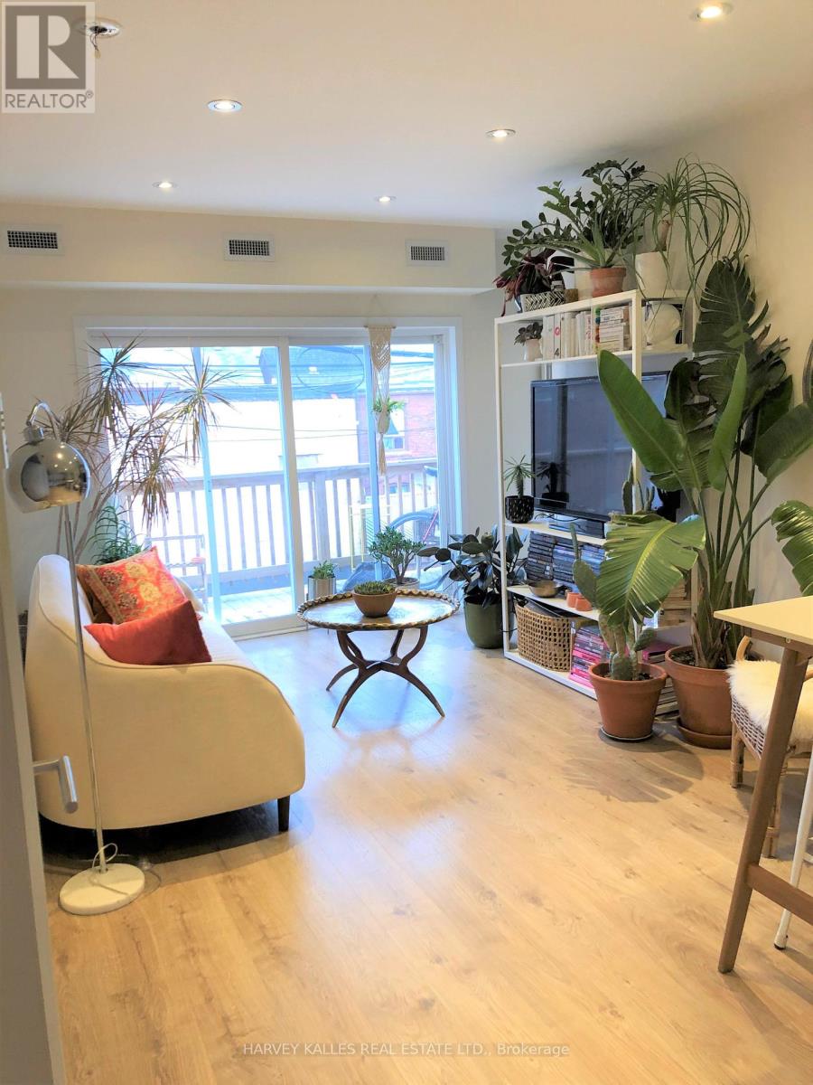 4 - 1216 St Clair Avenue W, Toronto, Ontario  M6E 1B4 - Photo 7 - W12565788