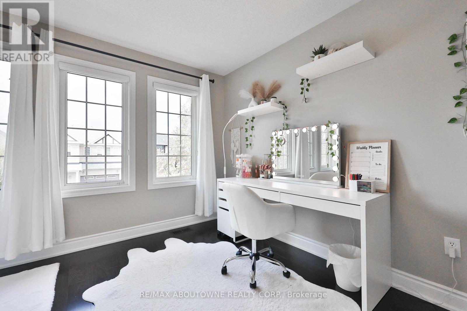 3262 Skipton Lane, Oakville, Ontario  L6M 0K2 - Photo 25 - W12565790