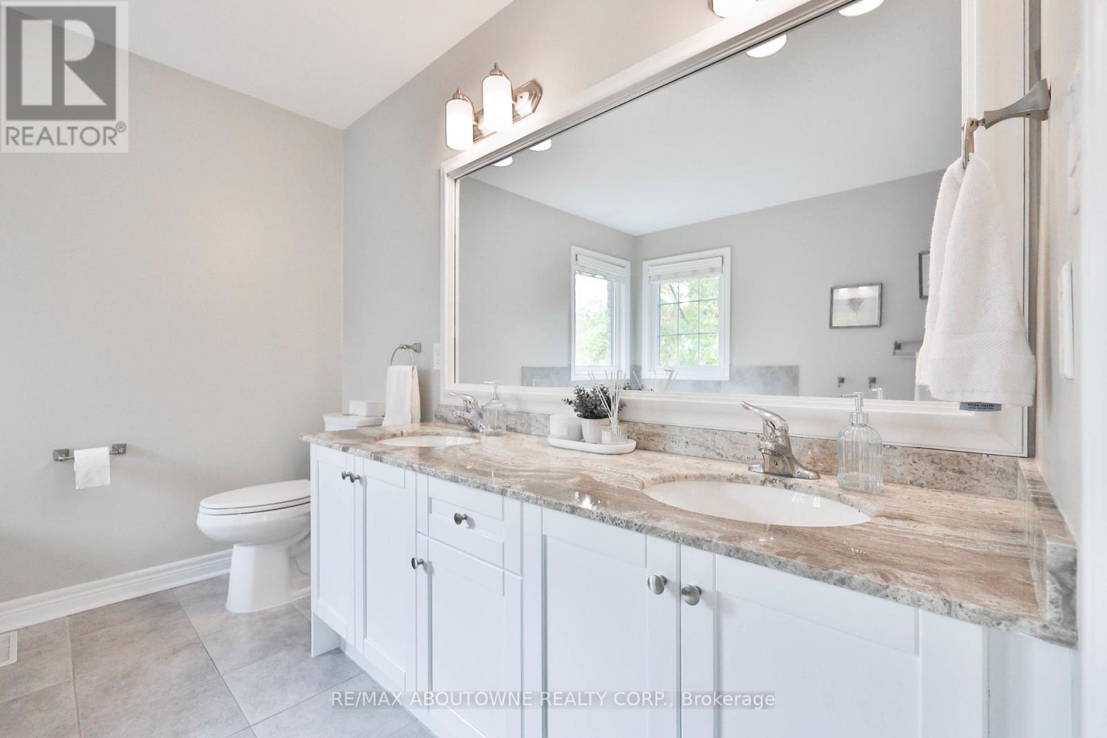 3262 Skipton Lane, Oakville, Ontario  L6M 0K2 - Photo 30 - W12565790