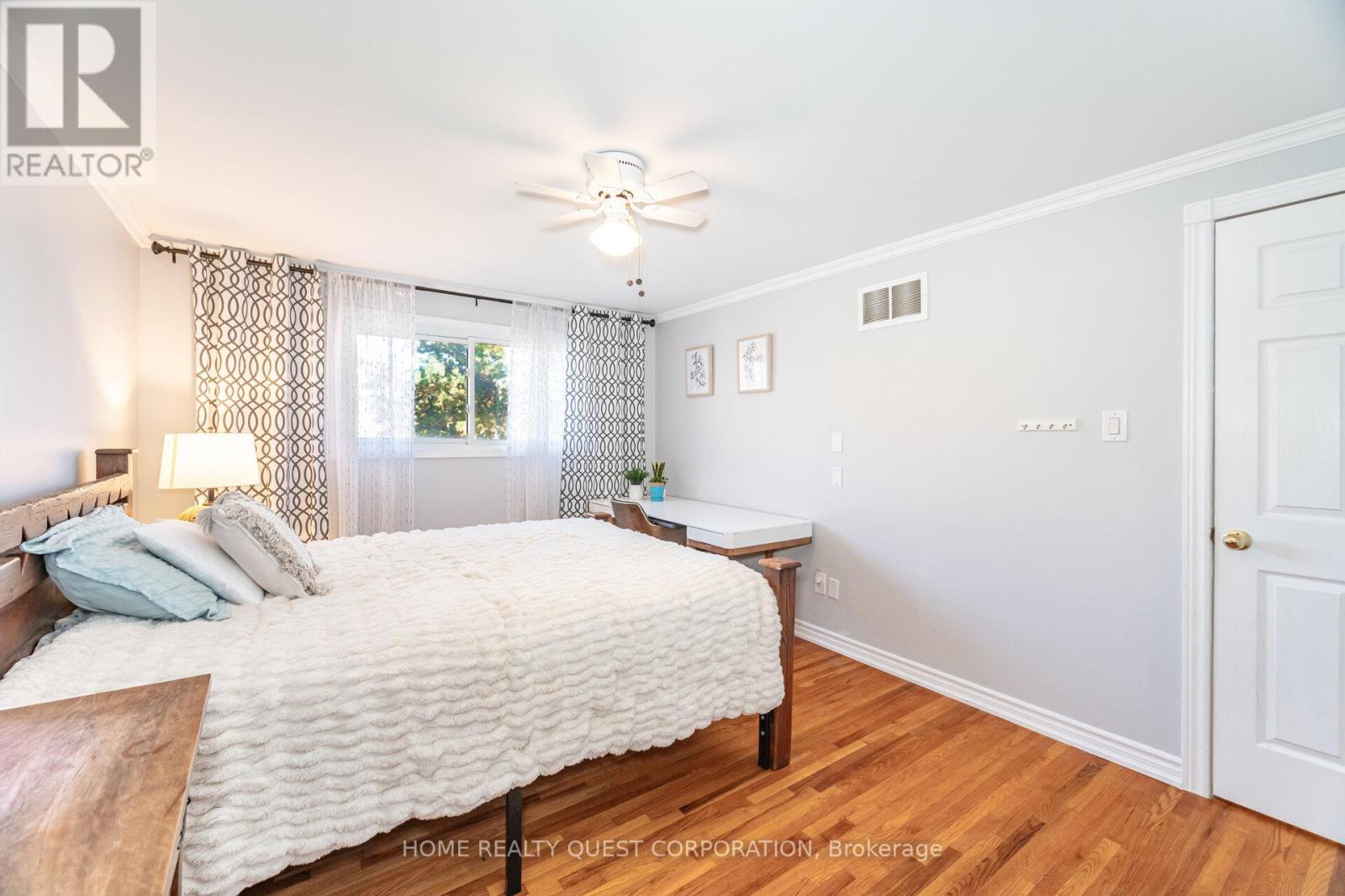 2715 Hollington Crescent, Mississauga, Ontario  L5K 1E8 - Photo 13 - W12565794