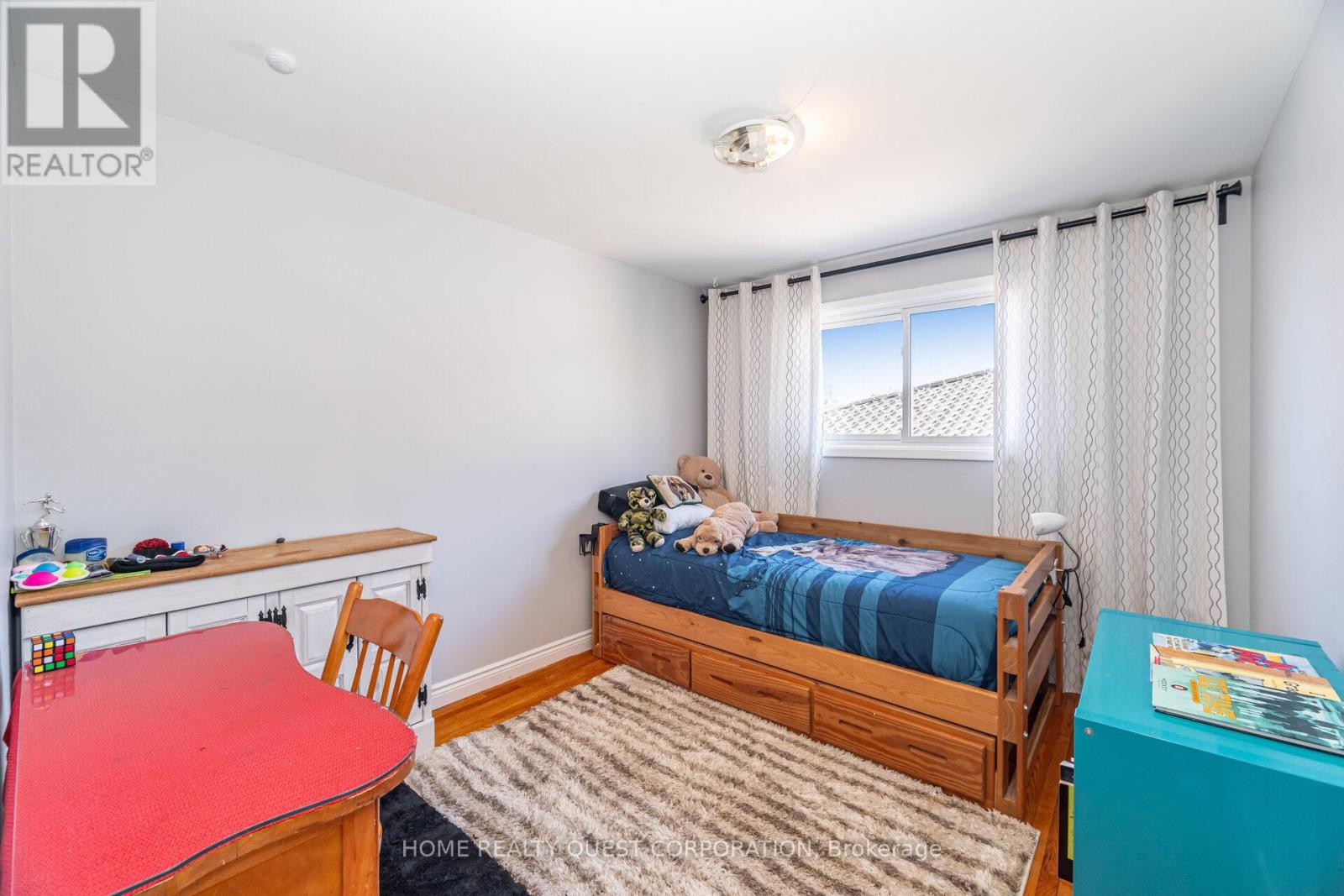 2715 Hollington Crescent, Mississauga, Ontario  L5K 1E8 - Photo 16 - W12565794