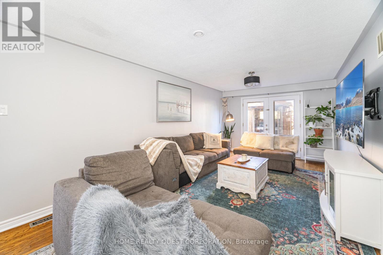 2715 Hollington Crescent, Mississauga, Ontario  L5K 1E8 - Photo 20 - W12565794