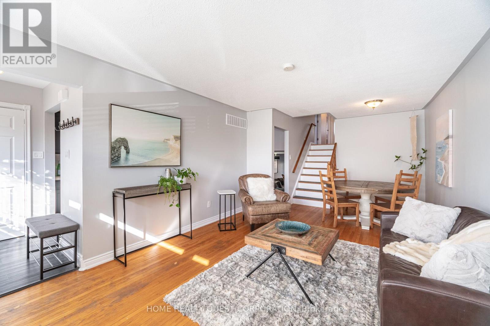 2715 Hollington Crescent, Mississauga, Ontario  L5K 1E8 - Photo 5 - W12565794