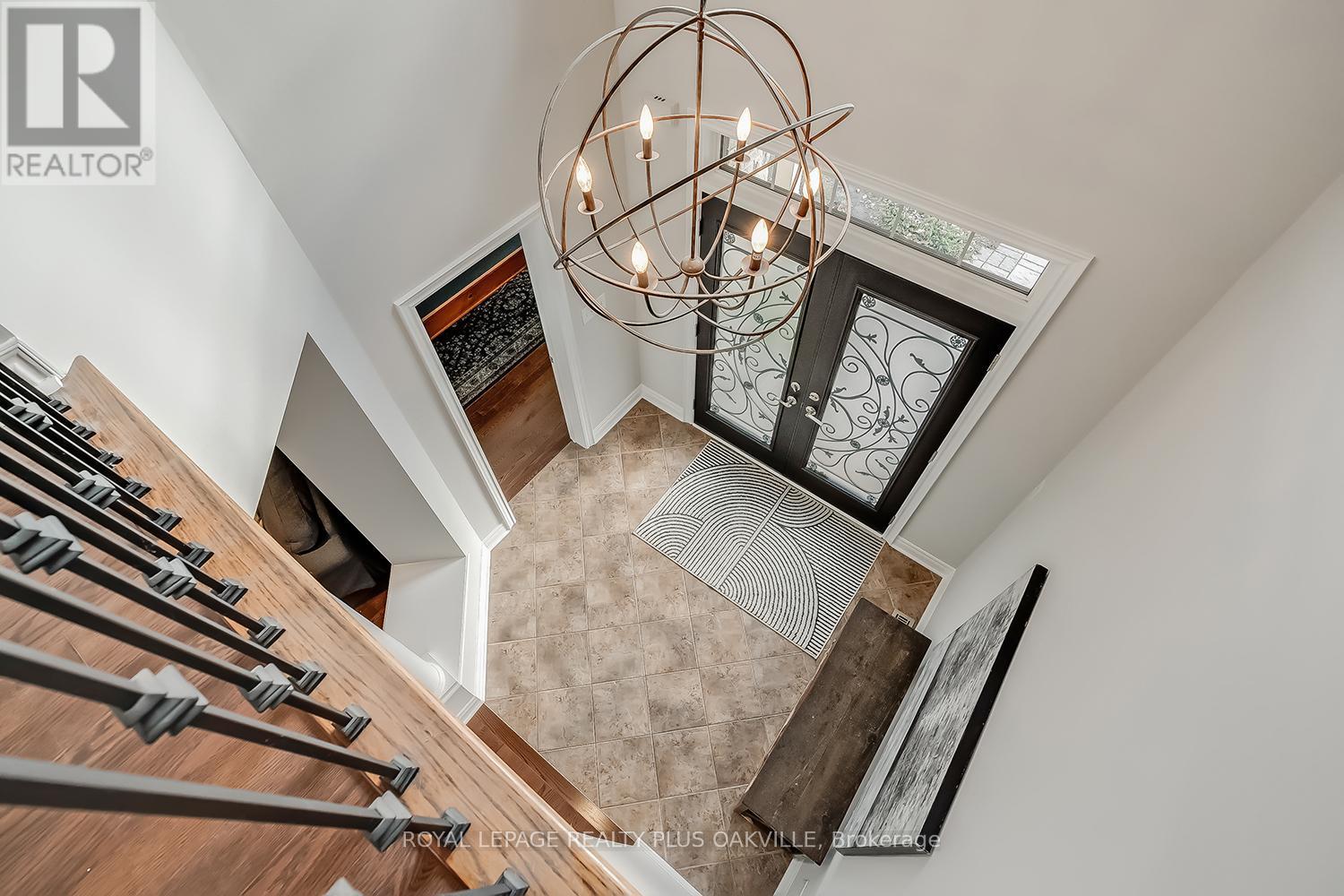 3339 Skipton Lane, Oakville, Ontario  L6M 0K3 - Photo 3 - W12565814