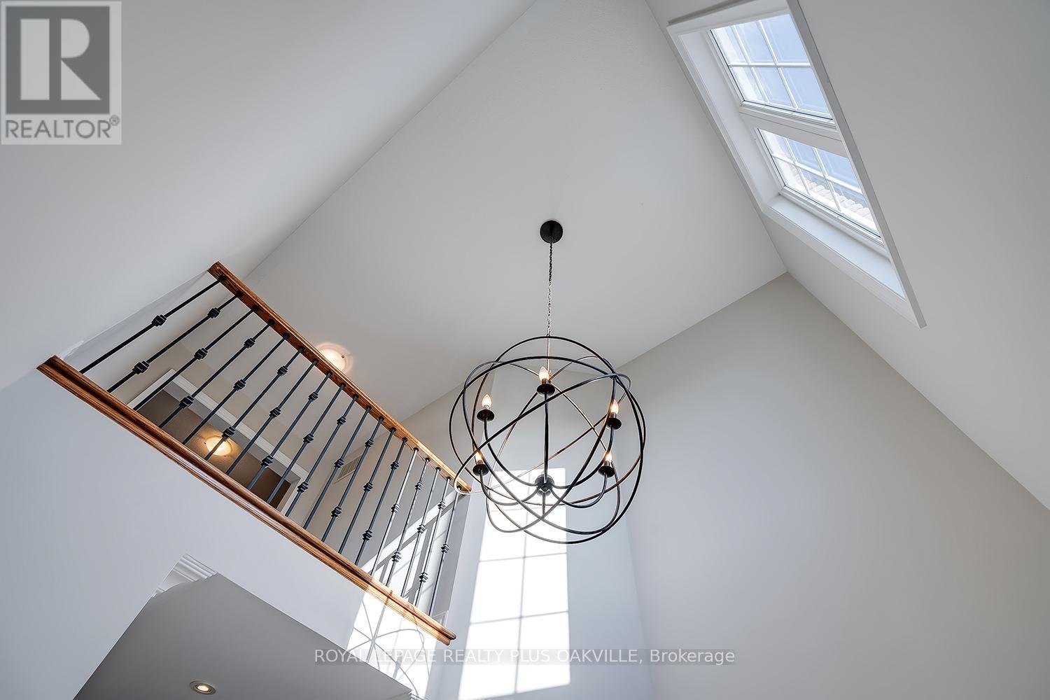 3339 Skipton Lane, Oakville, Ontario  L6M 0K3 - Photo 5 - W12565814