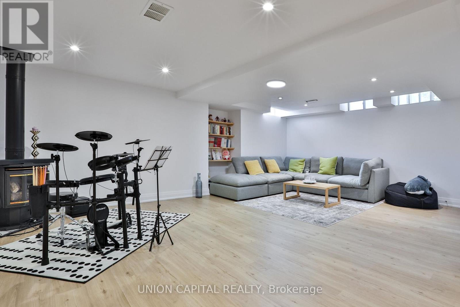 168 Kingsbridge Garden Circle, Mississauga, Ontario  L5R 1T5 - Photo 27 - W12565824