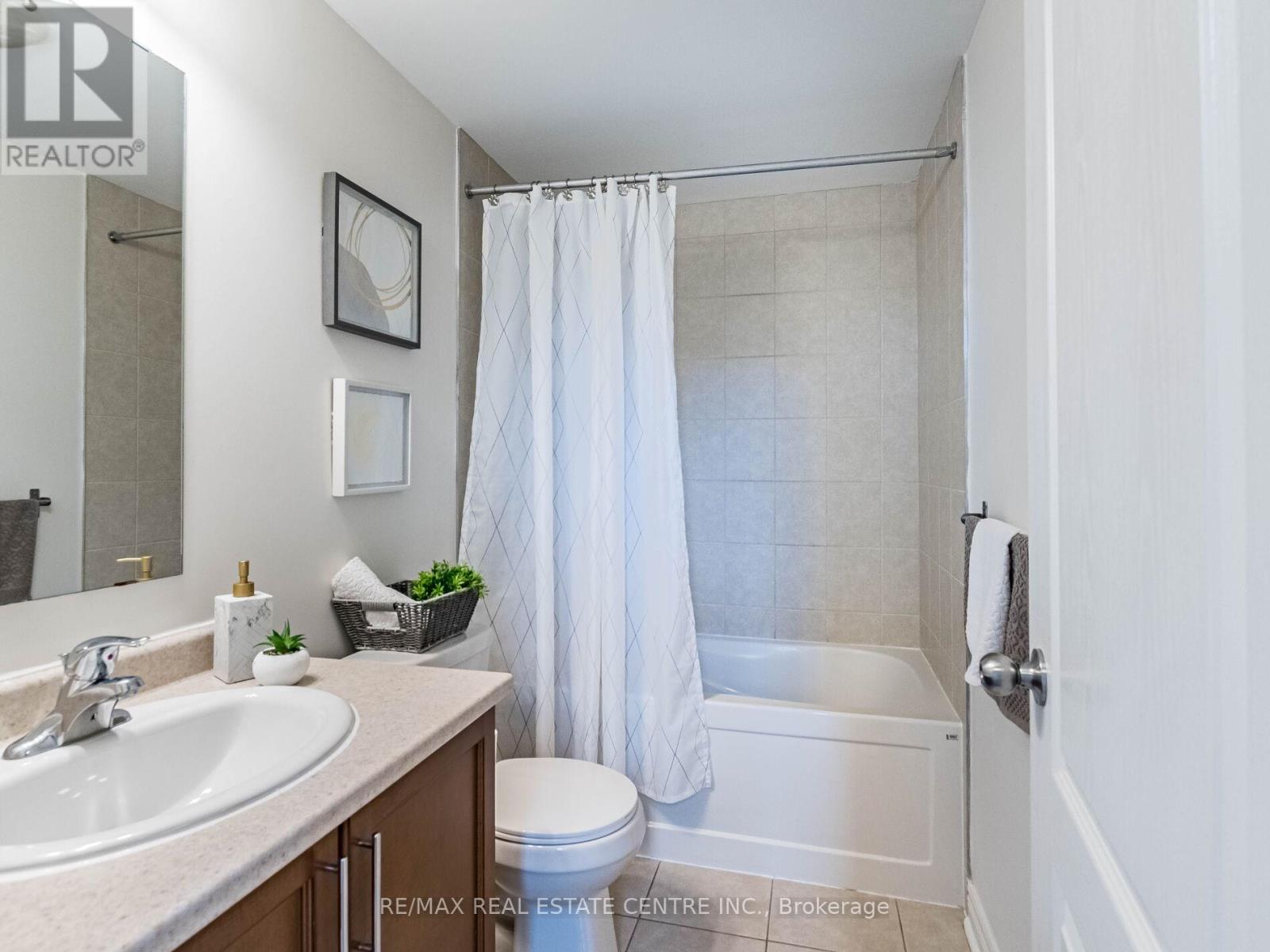 1 - 5710 Long Valley Road, Mississauga, Ontario L5M 0M1 - Photo 10 - W12565826