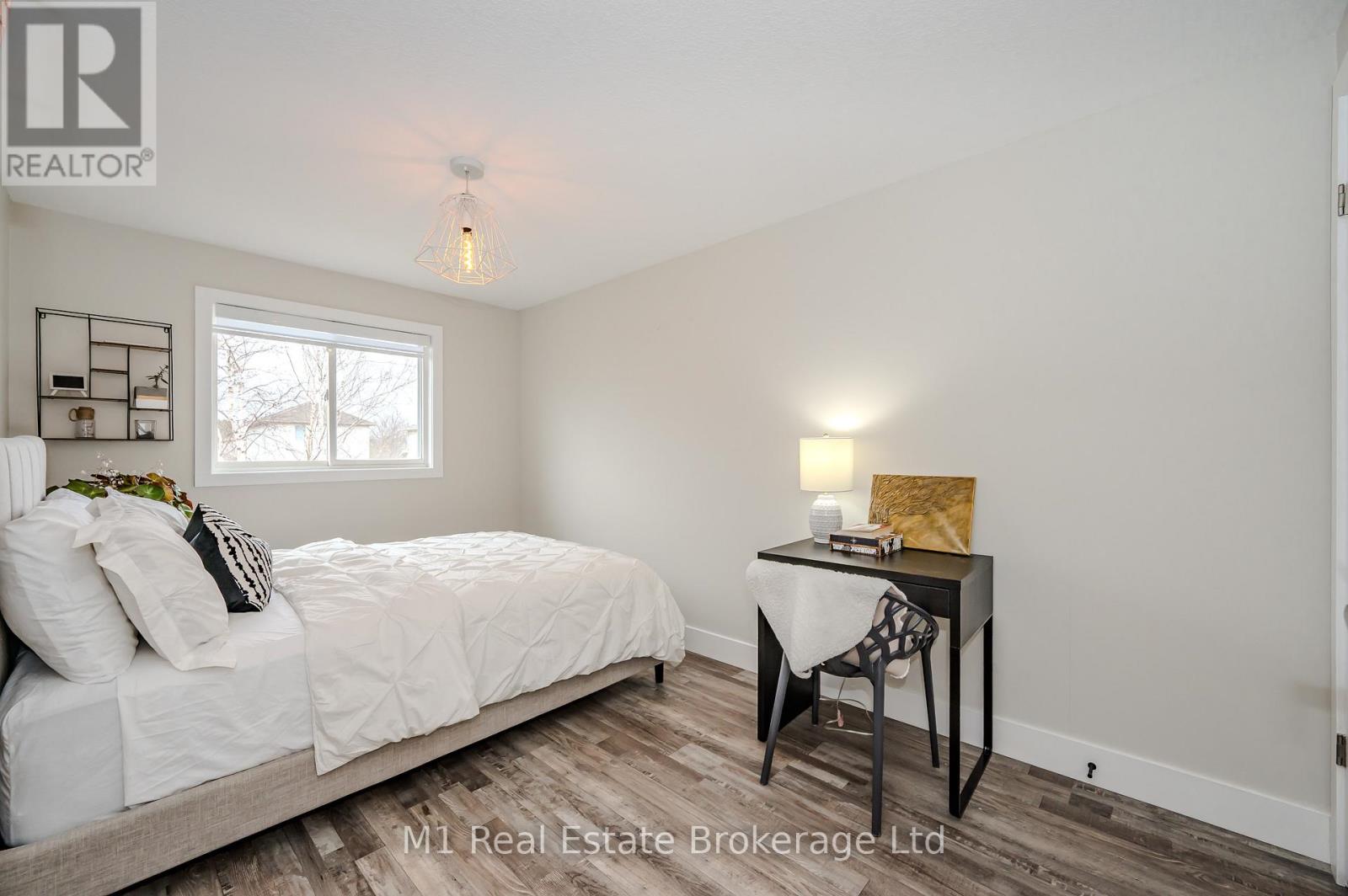 155 Stephanie Drive, Guelph, Ontario  N1K 1X7 - Photo 17 - X12565892