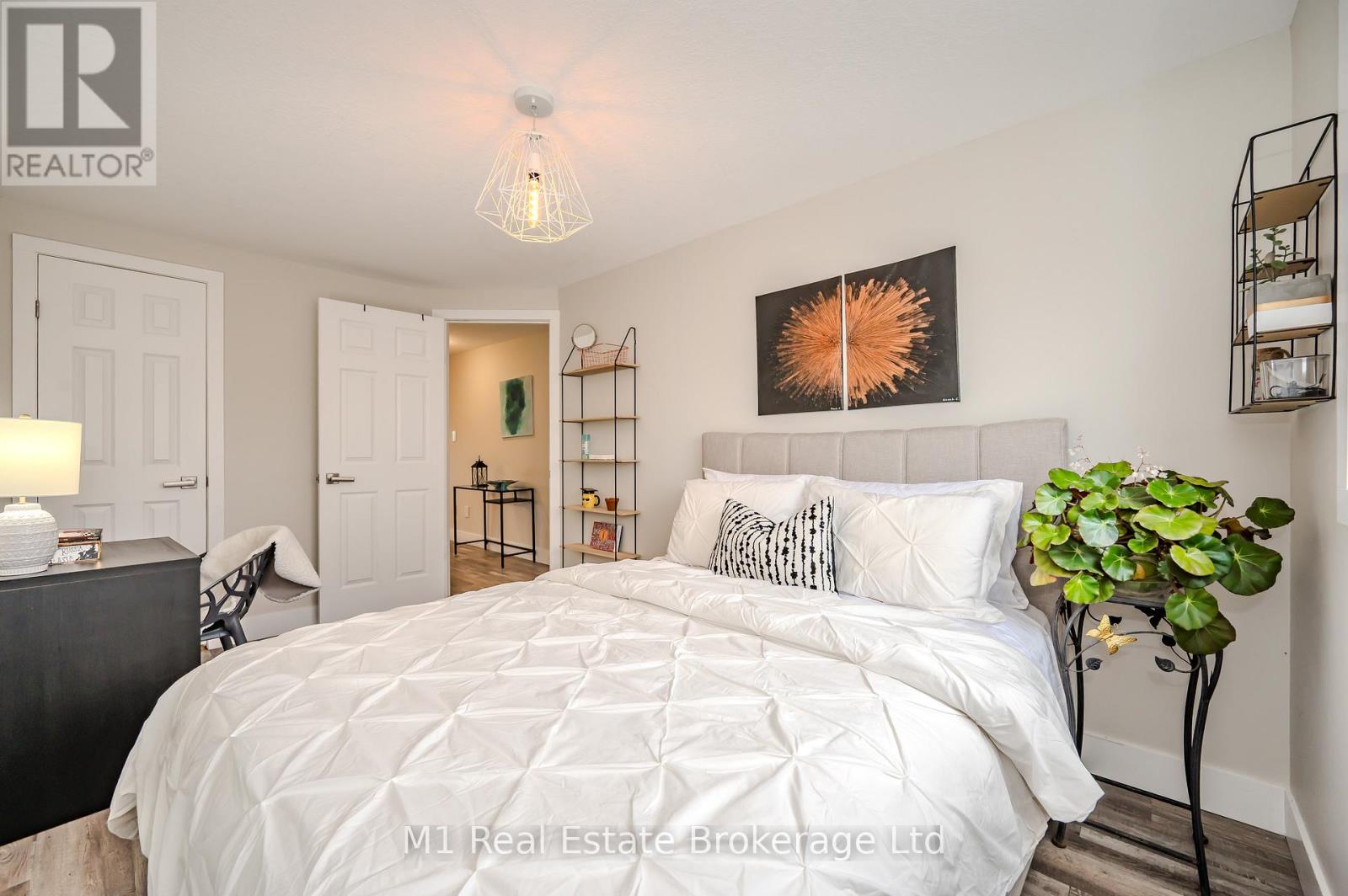 155 Stephanie Drive, Guelph, Ontario  N1K 1X7 - Photo 19 - X12565892