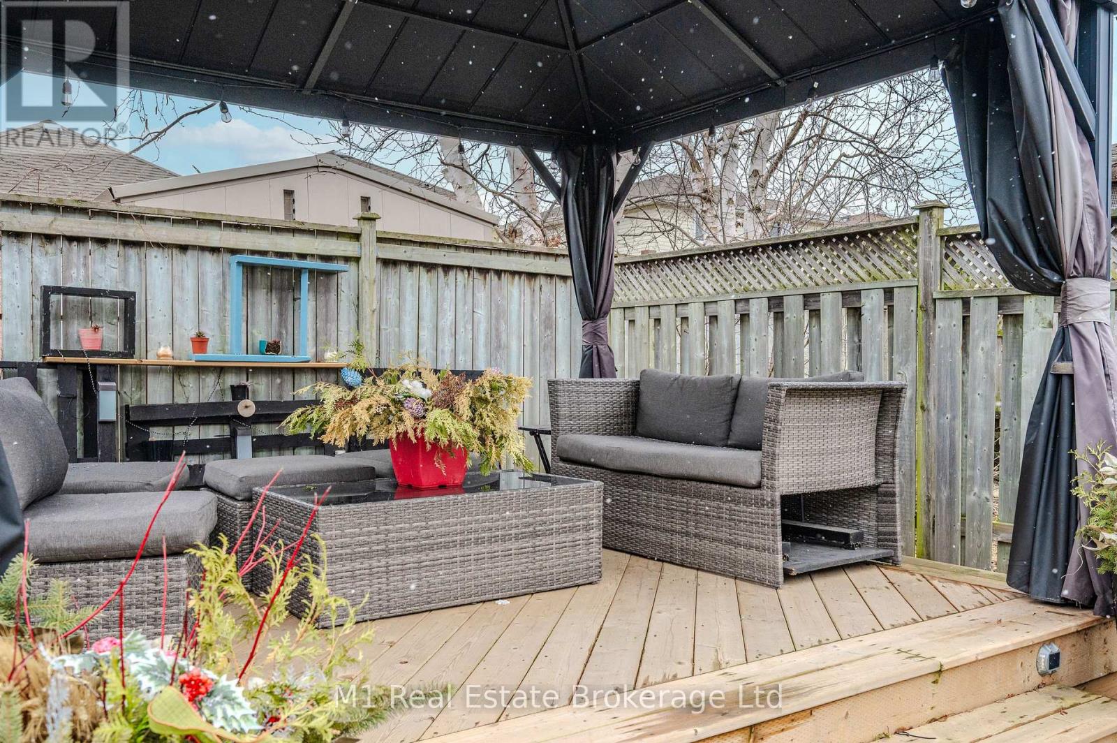 155 Stephanie Drive, Guelph, Ontario  N1K 1X7 - Photo 38 - X12565892