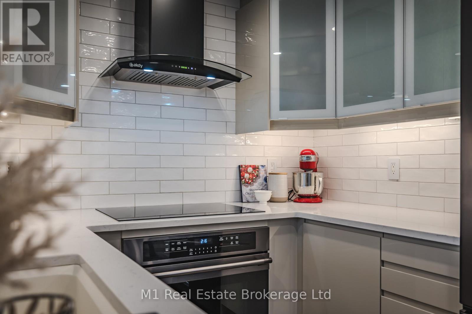 155 Stephanie Drive, Guelph, Ontario  N1K 1X7 - Photo 7 - X12565892