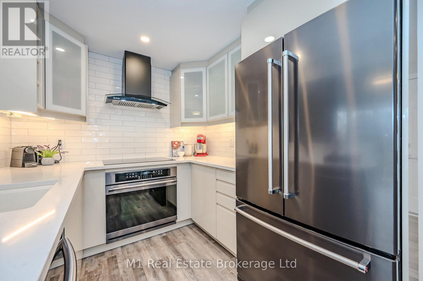 155 Stephanie Drive, Guelph, Ontario  N1K 1X7 - Photo 8 - X12565892