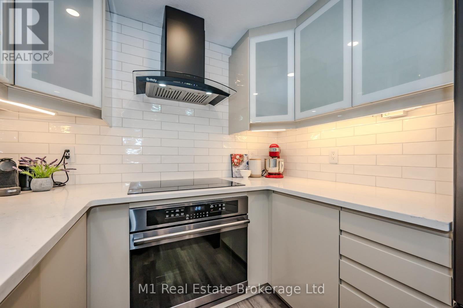 155 Stephanie Drive, Guelph, Ontario  N1K 1X7 - Photo 9 - X12565892