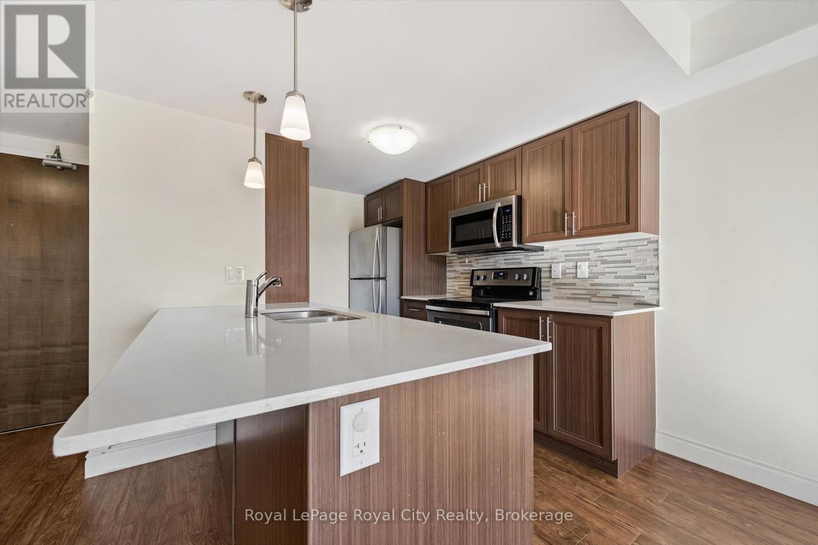 301 - 17 Kay Crescent, Guelph (Pineridge/westminster Woods), Ontario  N1L 1H1 - Photo 13 - X12565946