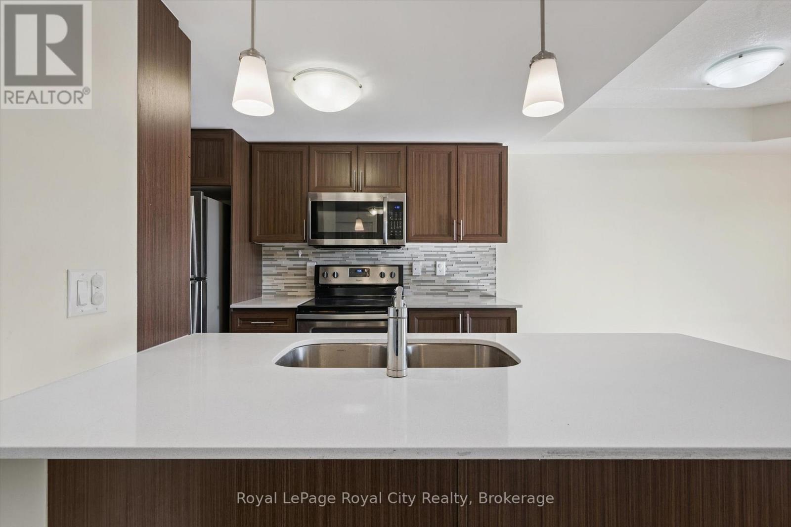 301 - 17 Kay Crescent, Guelph (Pineridge/westminster Woods), Ontario  N1L 1H1 - Photo 14 - X12565946