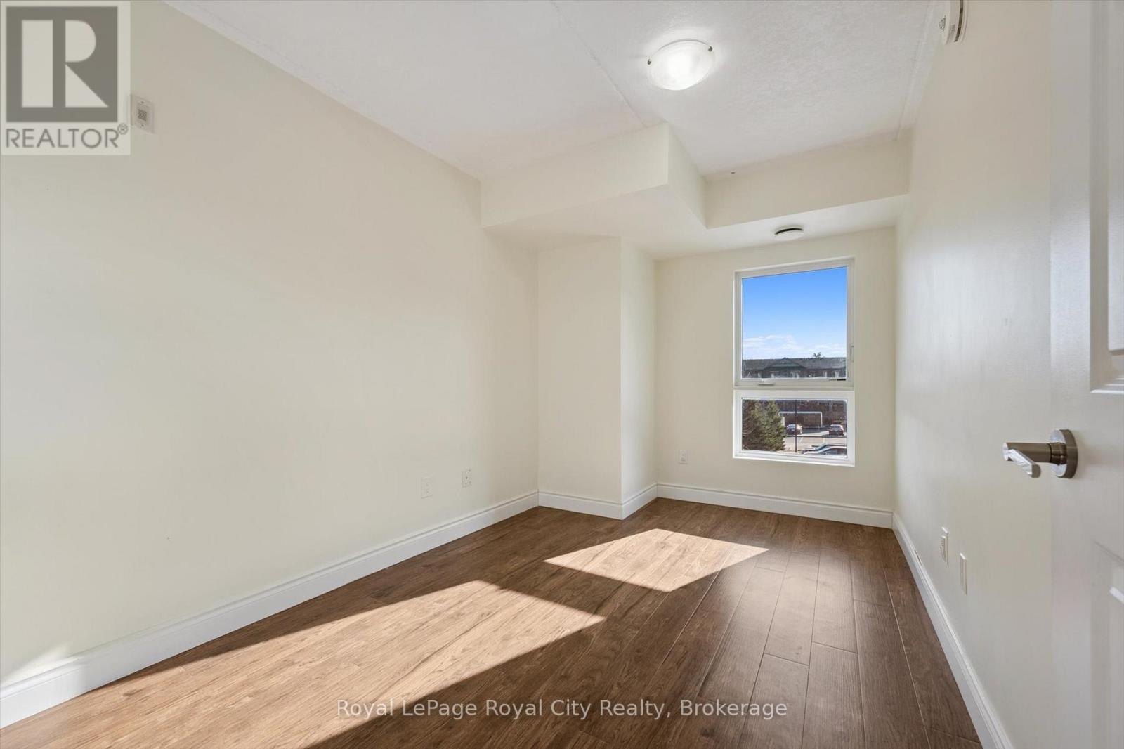 301 - 17 Kay Crescent, Guelph (Pineridge/westminster Woods), Ontario  N1L 1H1 - Photo 18 - X12565946