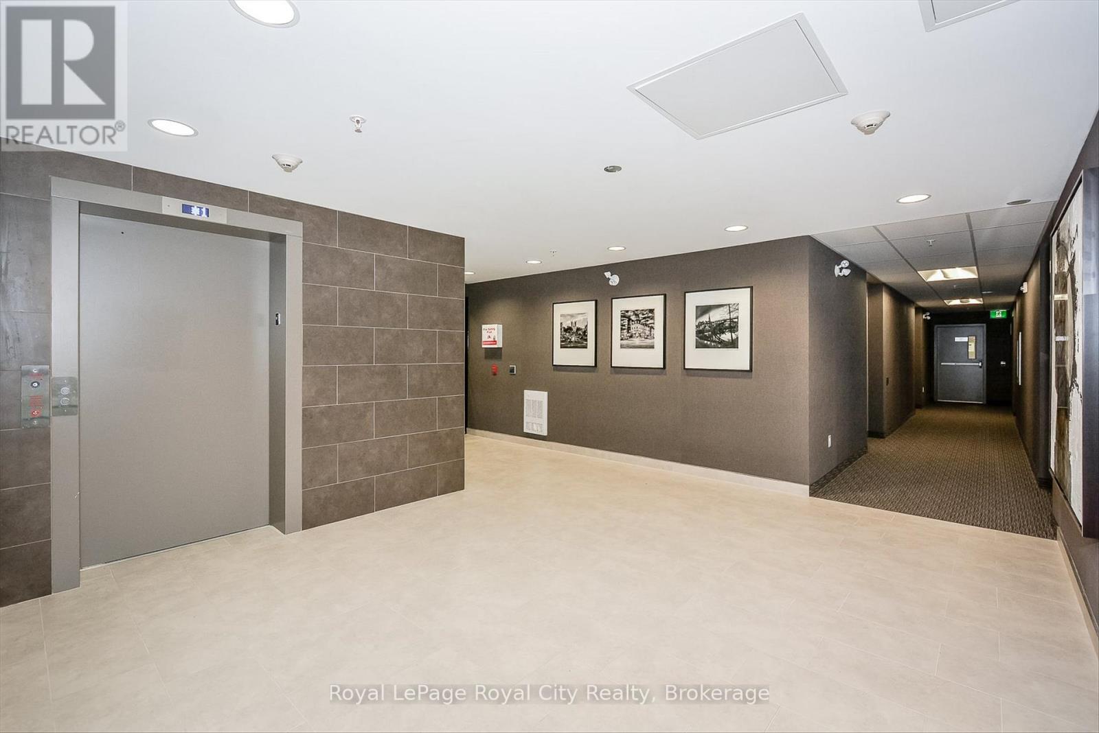 301 - 17 Kay Crescent, Guelph (Pineridge/westminster Woods), Ontario  N1L 1H1 - Photo 6 - X12565946