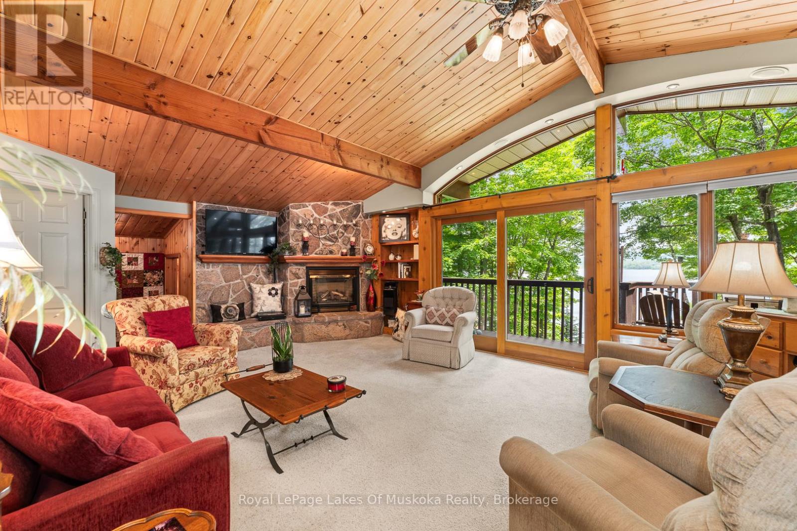 168 Lakeshore Road, Burk's Falls, Ontario  P0A 1C0 - Photo 12 - X12565950