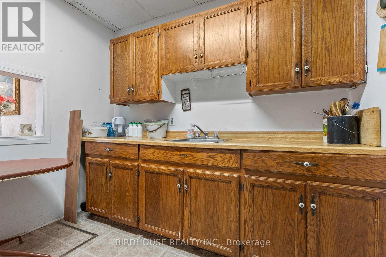 70 Ridout Street, Kawartha Lakes, Ontario  K9V 2B8 - Photo 10 - X12565910