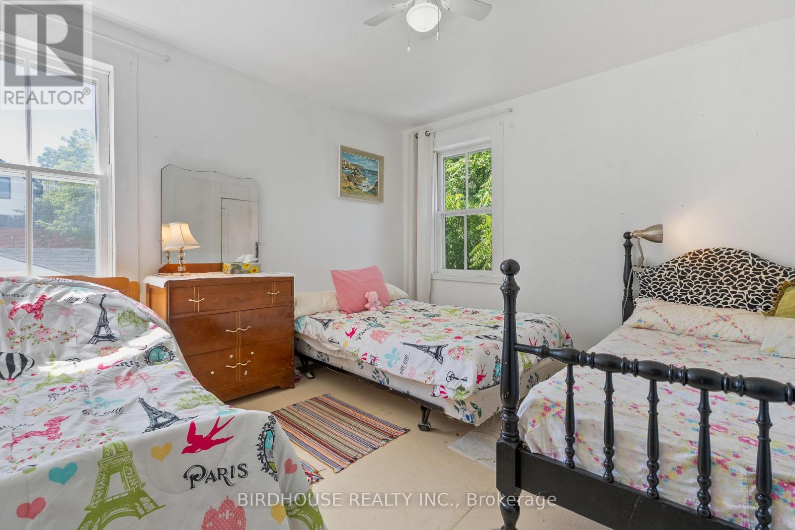 70 Ridout Street, Kawartha Lakes, Ontario  K9V 2B8 - Photo 17 - X12565910