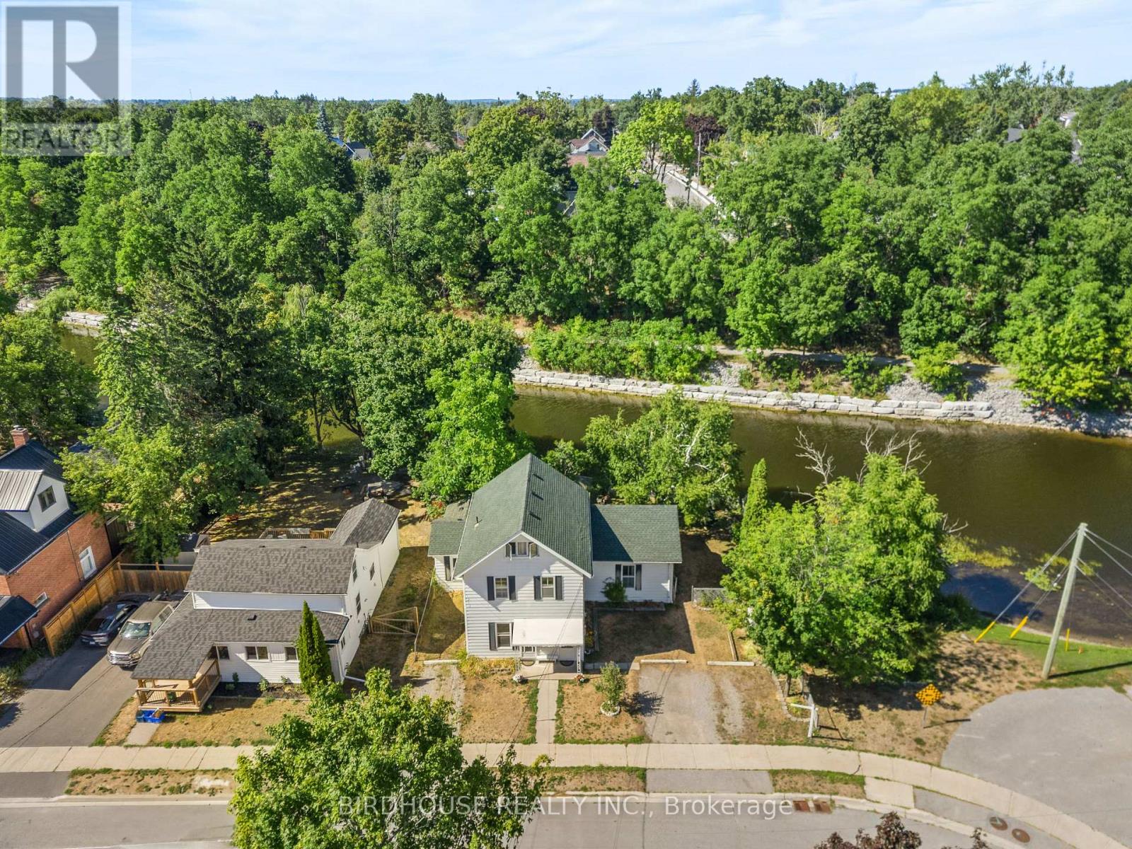 70 Ridout Street, Kawartha Lakes, Ontario  K9V 2B8 - Photo 4 - X12565910