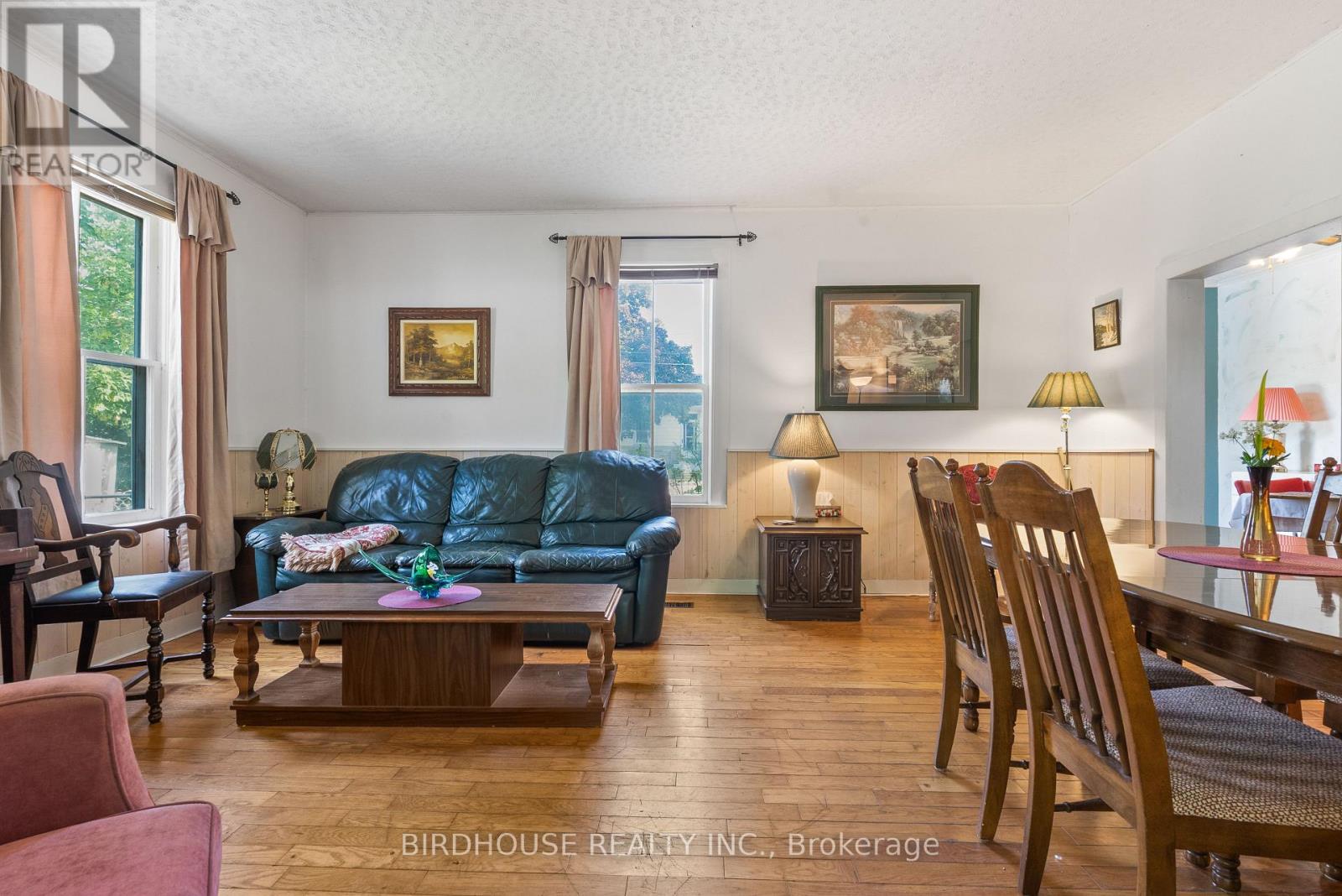 70 Ridout Street, Kawartha Lakes, Ontario  K9V 2B8 - Photo 7 - X12565910