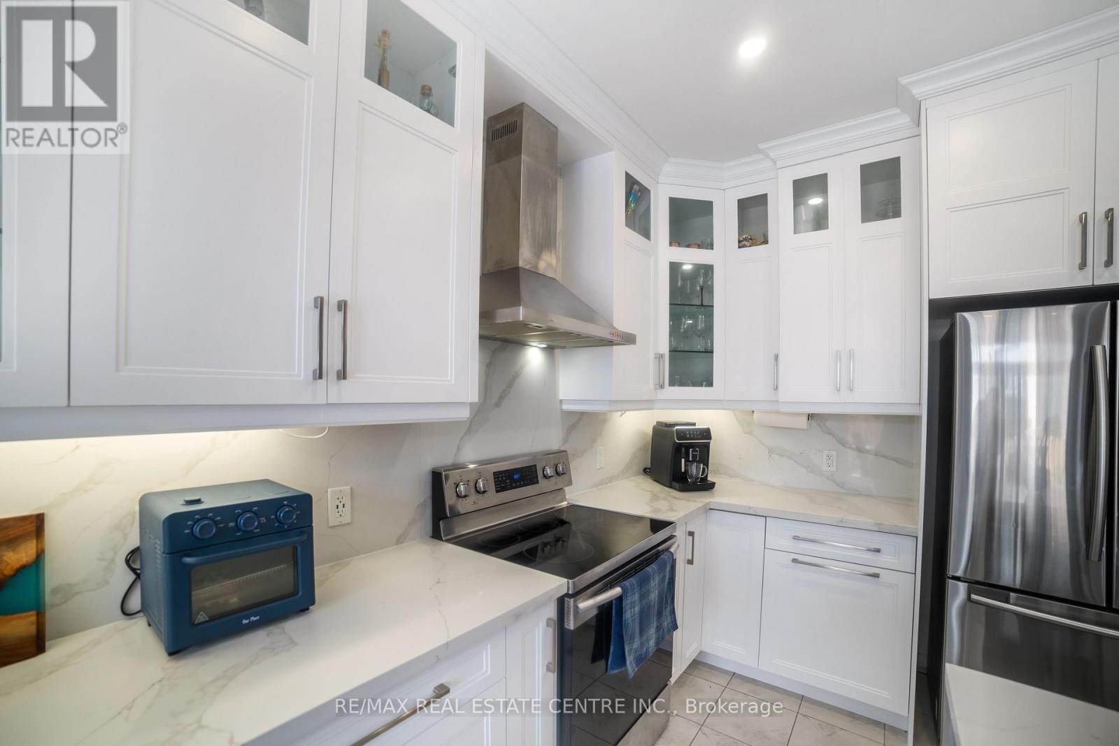 1106 Cactus Crescent, Pickering, Ontario  L1X 0G9 - Photo 12 - E12527938