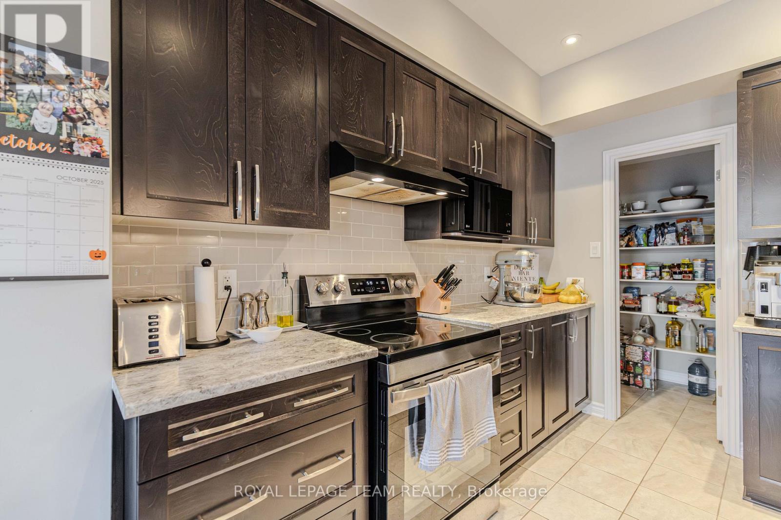 546 Triangle Street, Ottawa, Ontario  K2V 0M5 - Photo 16 - X12565880