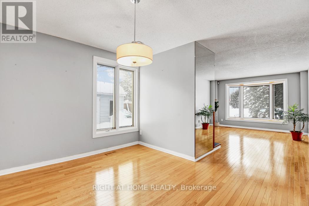 52 Ventnor Way, Ottawa, Ontario  K2J 1M3 - Photo 7 - X12565930