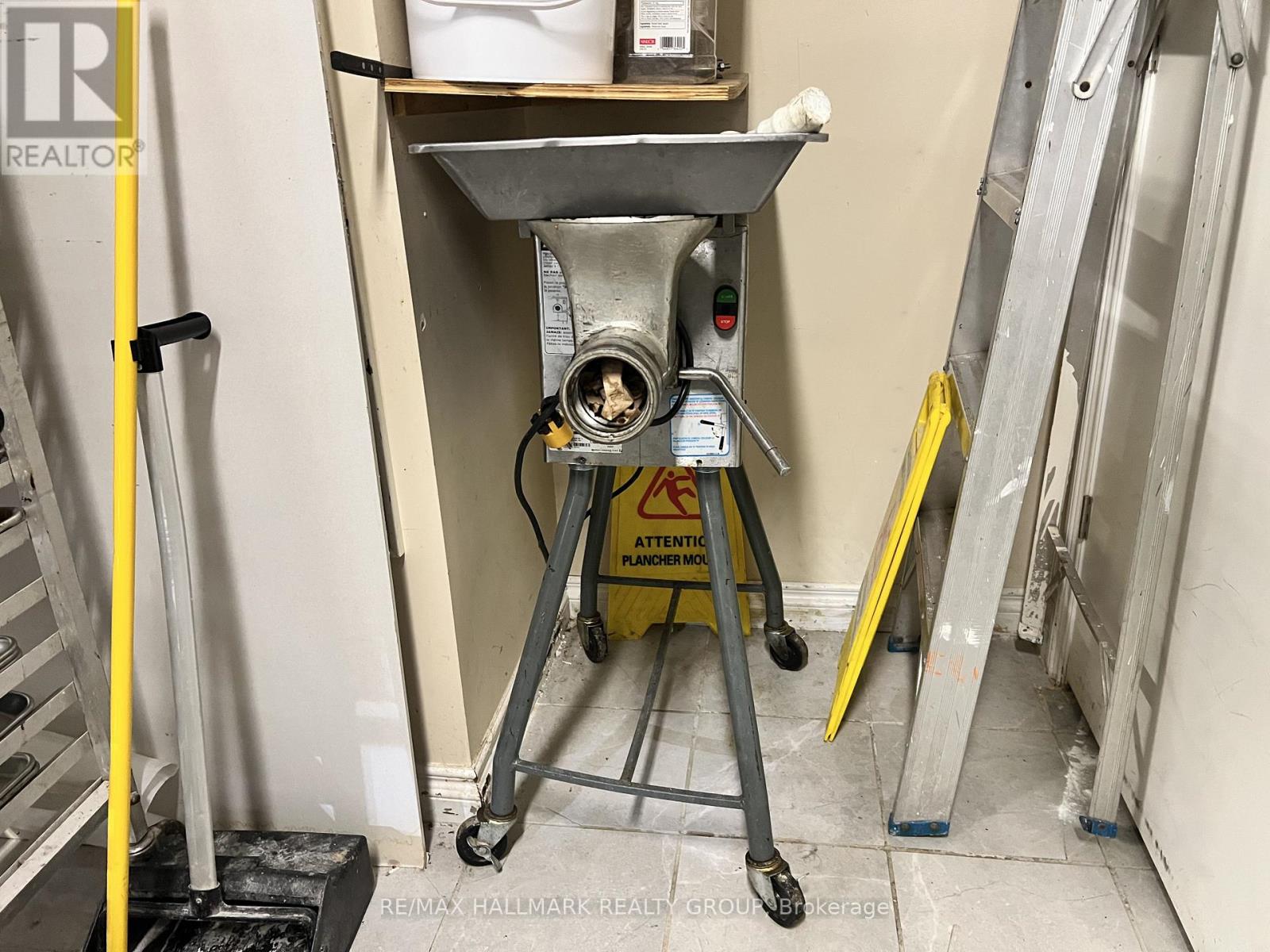 10 - 462 Hazeldean Road, Ottawa, Ontario  K2L 1V3 - Photo 13 - X12565954