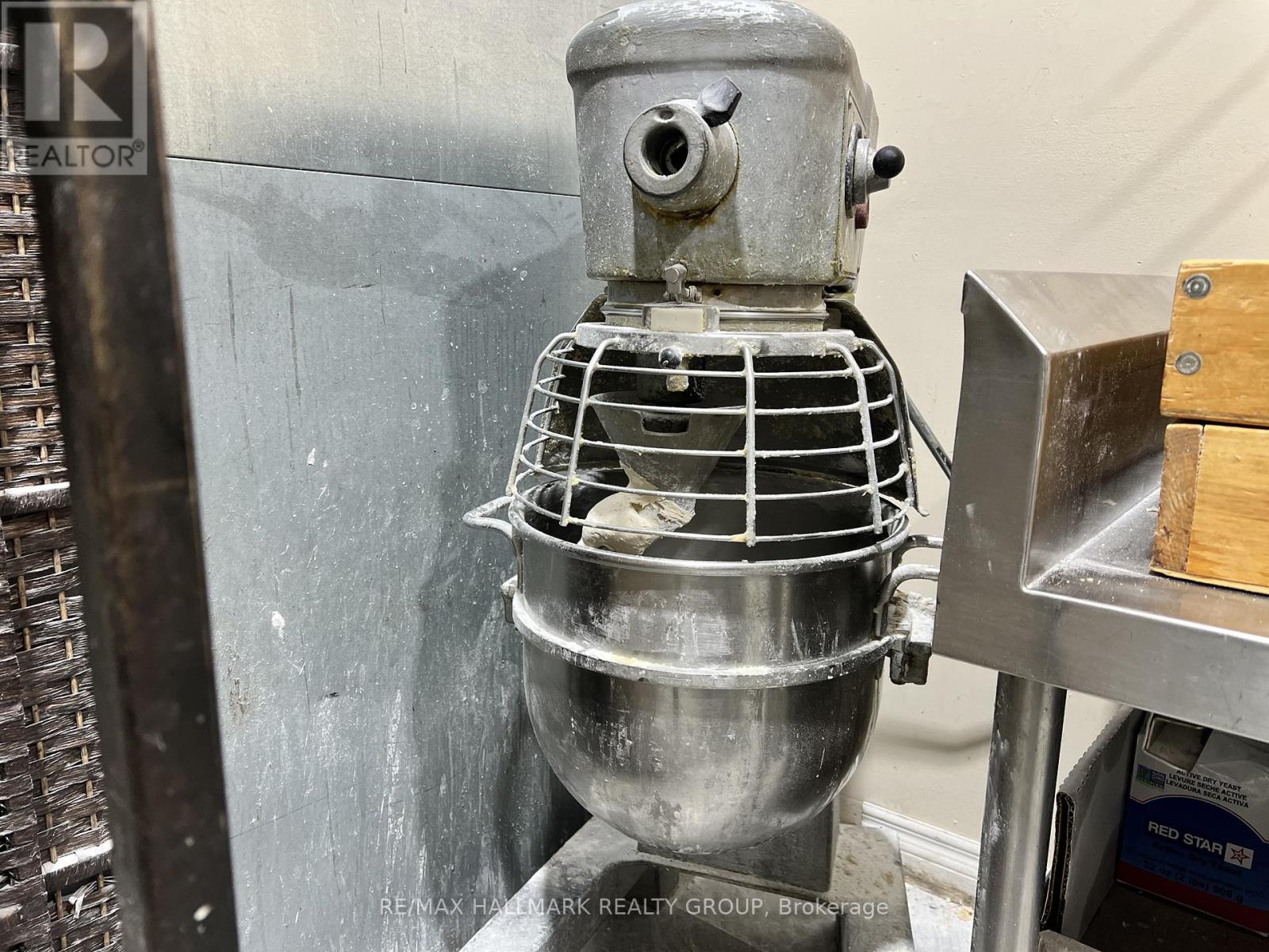 10 - 462 Hazeldean Road, Ottawa, Ontario  K2L 1V3 - Photo 20 - X12565954