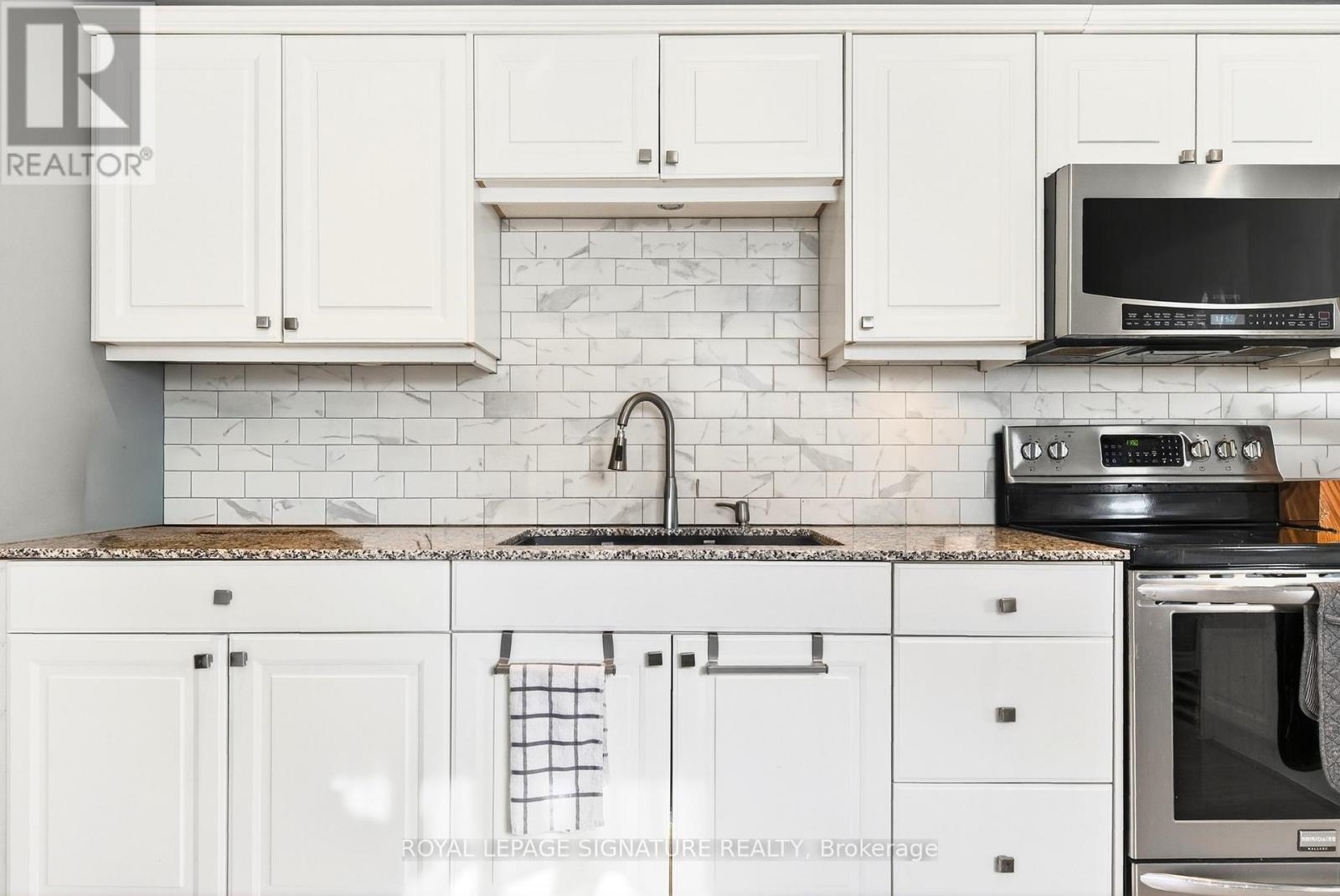 36 Cheever Street, Hamilton, Ontario  L8L 5R7 - Photo 3 - X12565696