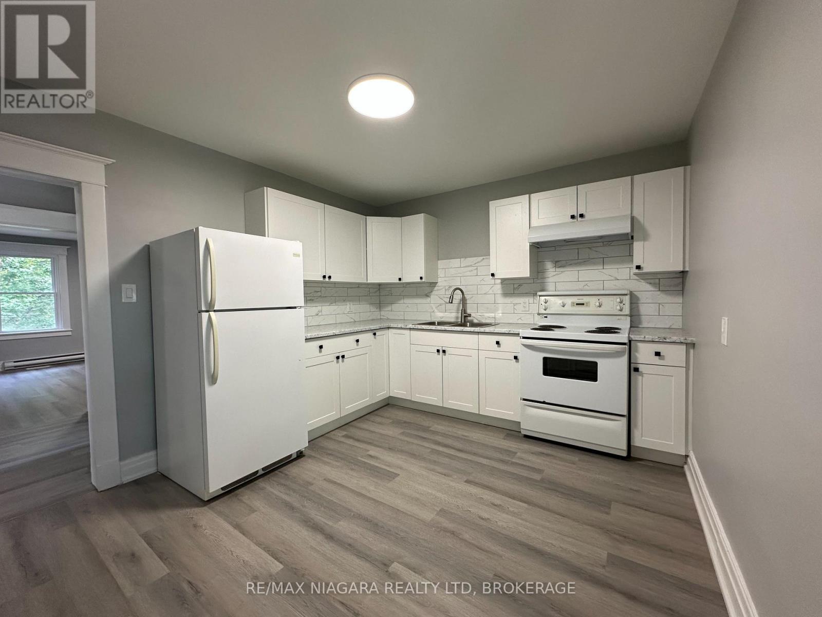 Unit B - 27 Water Street, St. Catharines, Ontario  L2R 4T6 - Photo 16 - X12448229