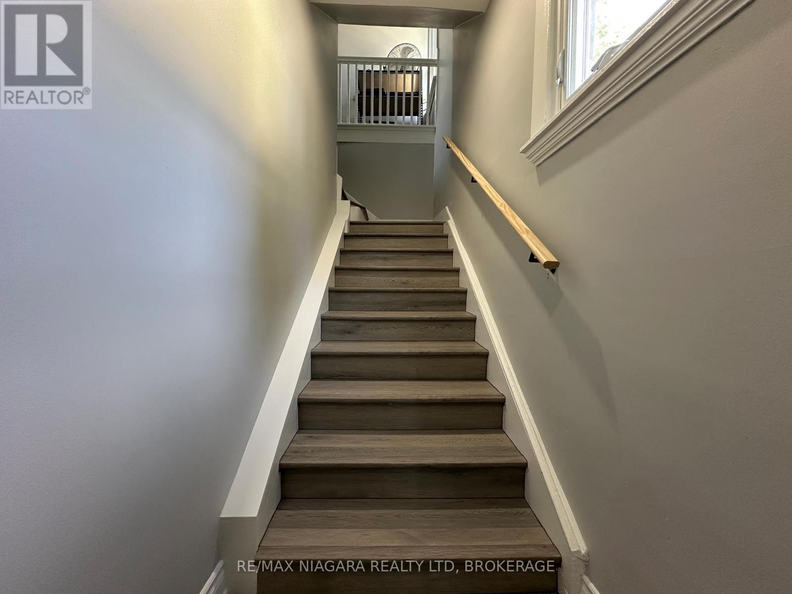 Unit B - 27 Water Street, St. Catharines, Ontario  L2R 4T6 - Photo 6 - X12448229