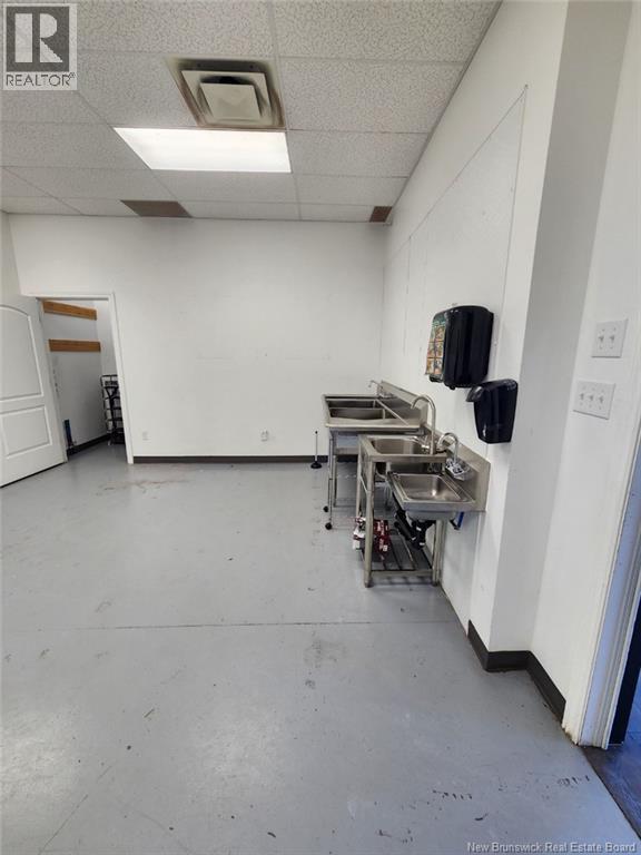 504 Champlain Street, Dieppe, New Brunswick  E1A 1P4 - Photo 9 - NB130413