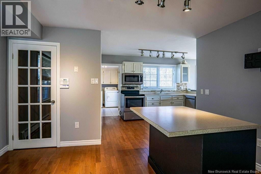 7 Crestline Road, Rothesay, New Brunswick  E2H 1C5 - Photo 3 - NB130393