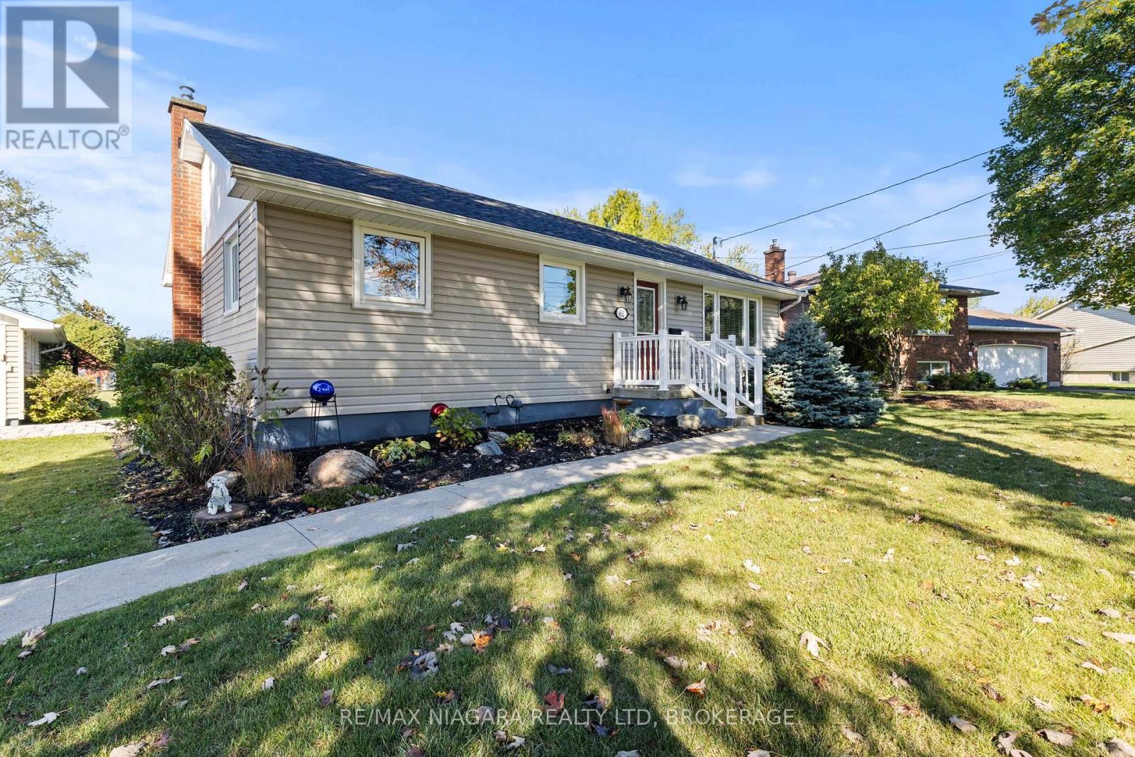 61 Coronation Road W, Port Colborne, Ontario  L3K 3Z5 - Photo 4 - X12565928