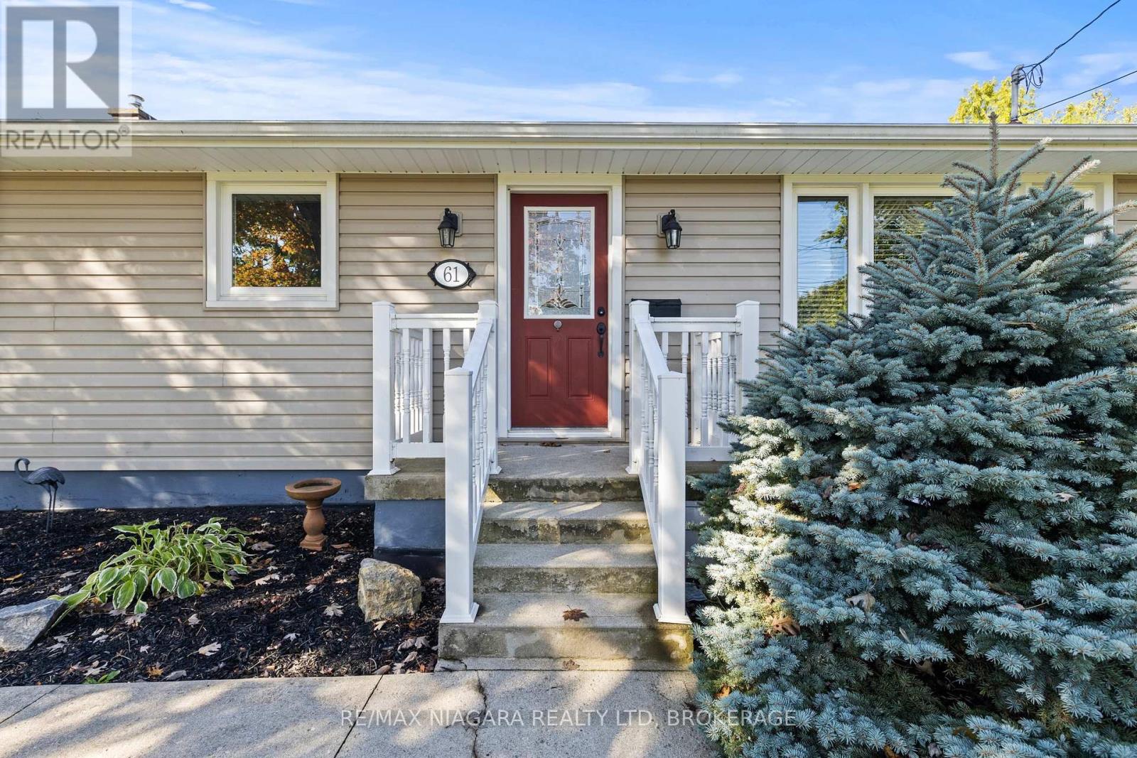 61 Coronation Road W, Port Colborne, Ontario  L3K 3Z5 - Photo 5 - X12565928